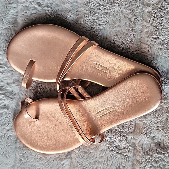 TKEES LEAH METALLIC sandals - Picture 6 of 9